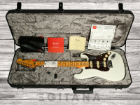 Fender American Ultra Strat MN HSS A. Pearl 